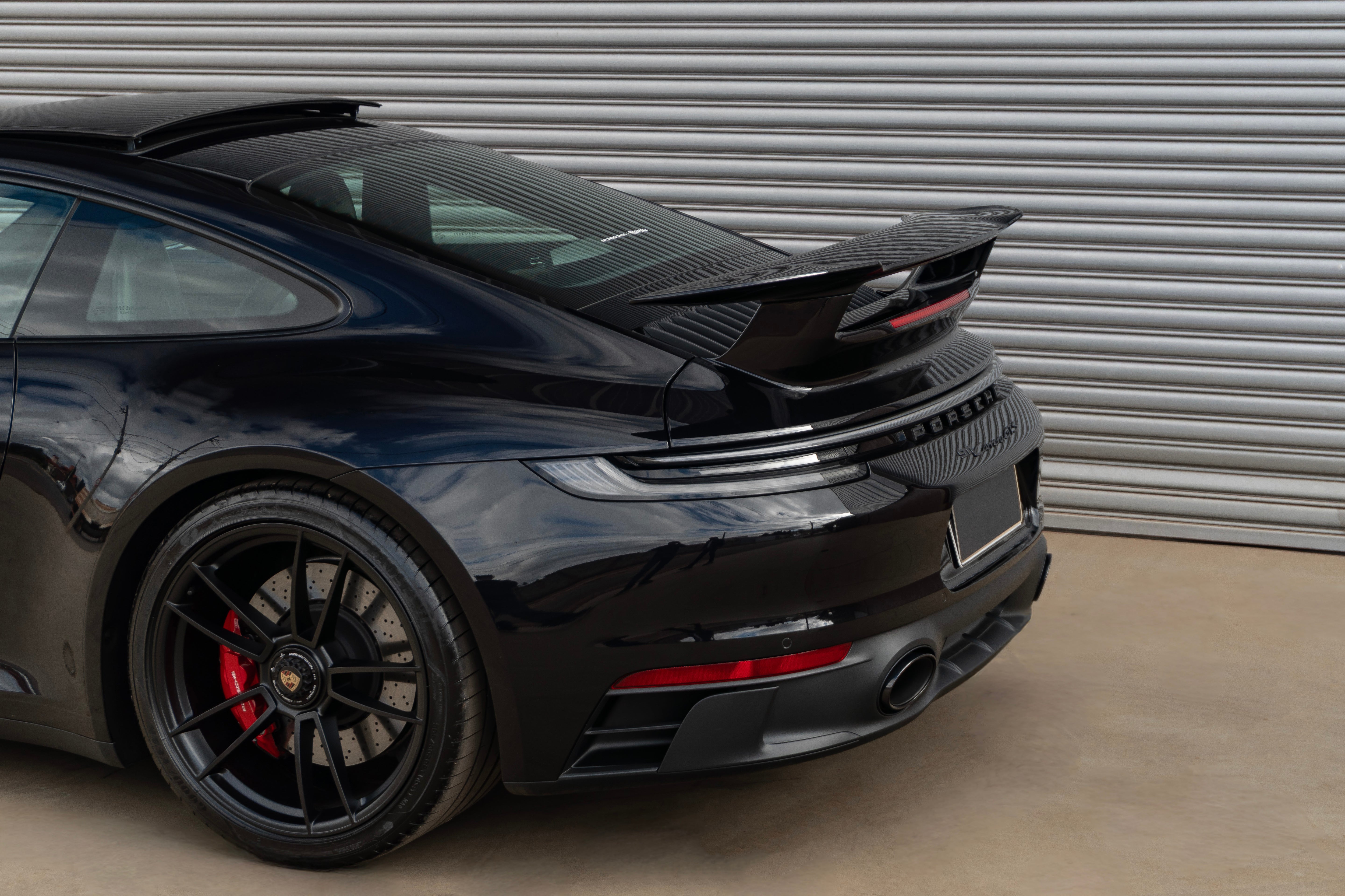 Porsche 992 Carrera 4S Cabriolet – Black Edition