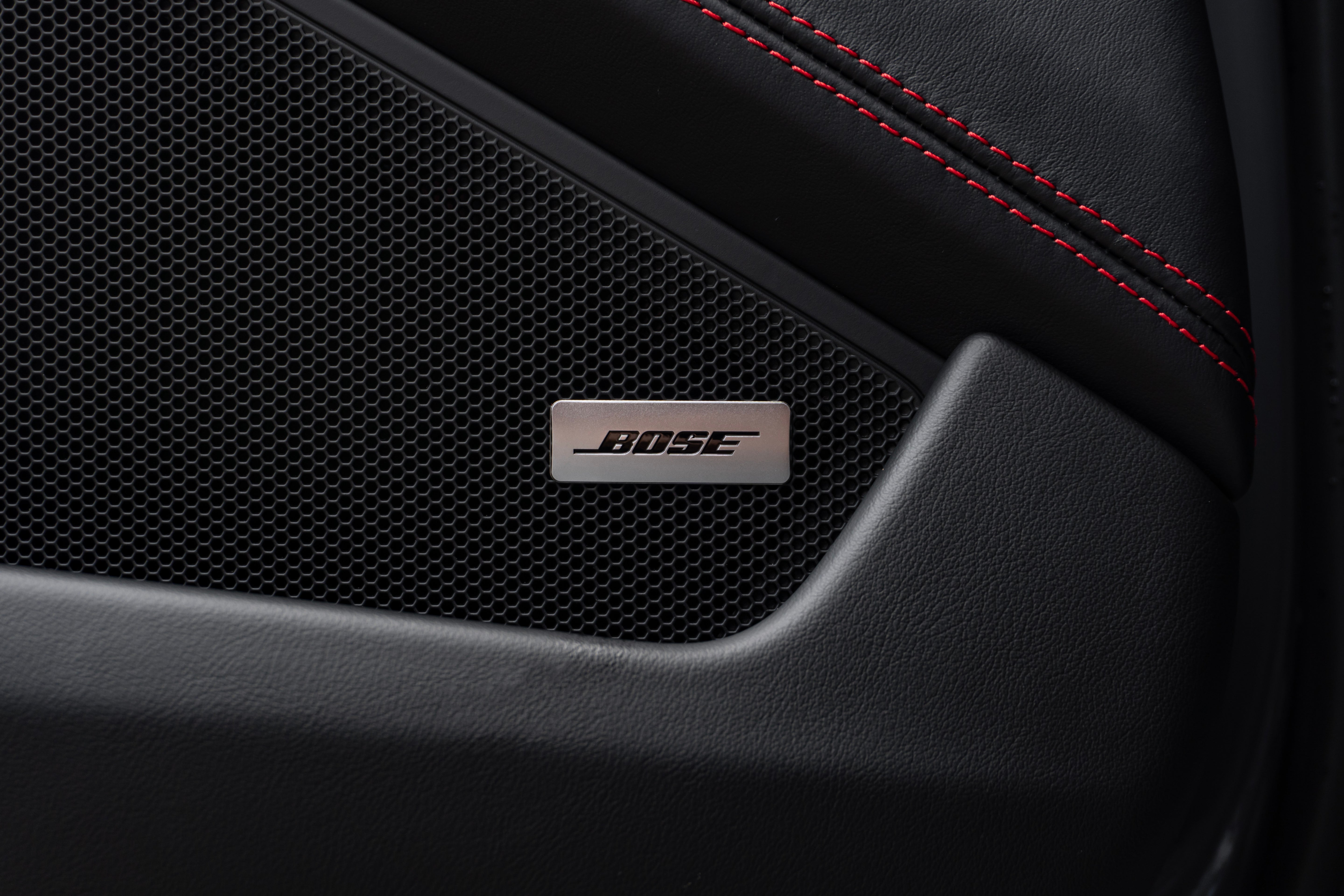 Porsche 992 Carrera 4S Cabriolet – Black Edition
